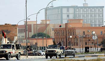 الميليشيات تبقى صاحبة السلطة حتى اشعار آخر أية هيبة للدولة الليبية بعد اختطاف زيدان؟