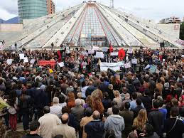 
ألبانيا: إحتجاجات ضد احتمال تفكيك كيميائي سوريا 