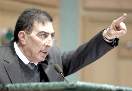 الأردن.. عاطف الطراونة رئيساً جديداً للبرلمان