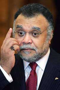 بندر التقى رئيس الموساد في العقبة