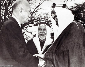 هل أوباما مثل آيزنهاور؟