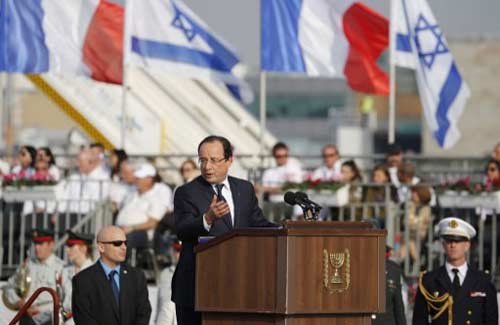 هولاند: فرنسا لن تقبل بامتلاك إيران أسلحة نووية