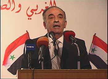 رعد: المقاومة ستزداد تألّقاً إذا استمر الرهان على الانتحاريين 