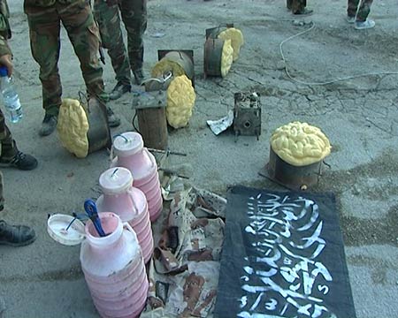 العبوات التي عثر عليها الجيش السوري في قارة الجيش العربي السوري يواصل تطهير قارة