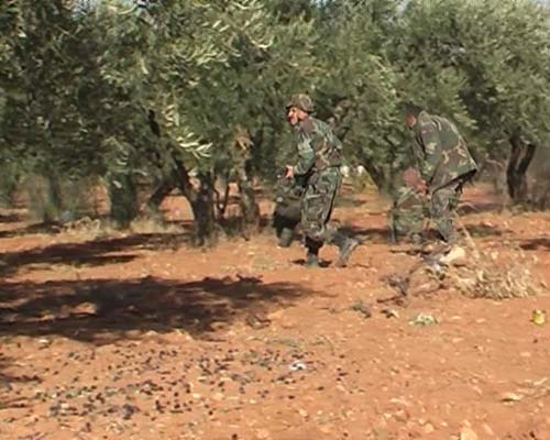 الجيش السوري يتصدى للمسلحين في بلدة معترم بريف ادلب