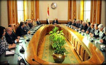 سياسيون وقانونيون يحذرون من قانون الارهاب الجديد بمصر