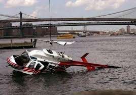 مروحية للشرطة تتحطم على حانة في اسكتلندا وسقوط جرحى مروحية للشرطة تتحطم على مكان مكتظ في اسكتلندا وسقوط جرحى