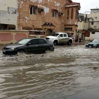 دول الخليج تغرق بالسيول