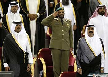 قطر.. لوبي الوالد يفشل جهود الأمير