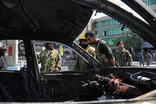 انفجار قوي قرب السفارة الأميركية في وسط كابول