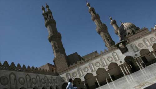 مصر.. طلاب الإخوان يحتجزون أساتذة بجامعة الأزهر