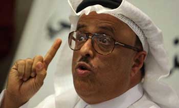 ضاحي خلفان يطالب دول الخليج بإغلاق قناة الجزيرة  قبل أن تدمرها