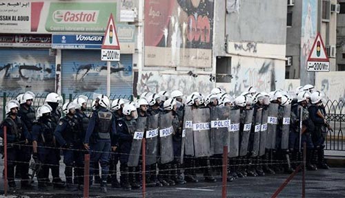 مداهمة أكثر من 15 منزلاً فجراً في البحرين