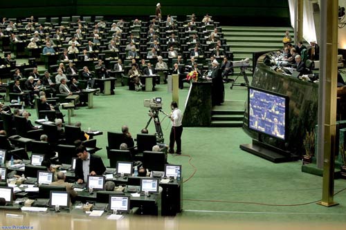 ايران تحذر.. اي حظر جديد سيوقف المحادثات 