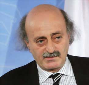 جنبلاط دان خطف راهبات معلولا