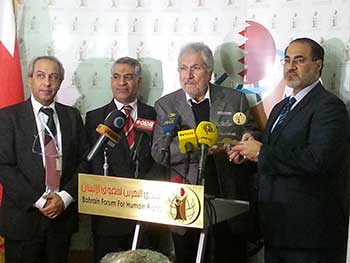 منتدى البحرين الحقوقي يكرّم محمد التاجر 