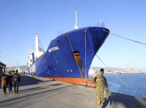 سفينتا نقل الكيميائي السوري تعودان إلى قبرص
