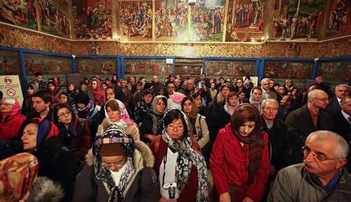 مسيحيو ايران احتفلوا بالعام الجديد على طريقتهم