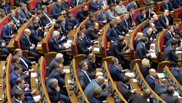 مجلس النواب الأوكراني يناقش إعلان عفو في البلاد