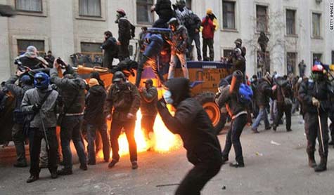 اوكرانيا: 5 قتلى في مواجهات بين الشرطة ومتظاهرين الاتحاد الأوروبي ’مصدوم’ ويلوح بمعاقبة أوكرانيا!