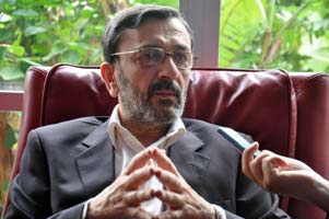عزّ الدين: الحكومة أمام تحديات كبرى في مقدمها المشروع التكفيري