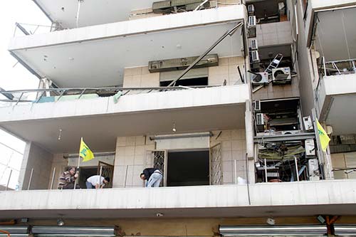زراعة أشجار أمام دار الأيتام الاسلامية في بئر حسن