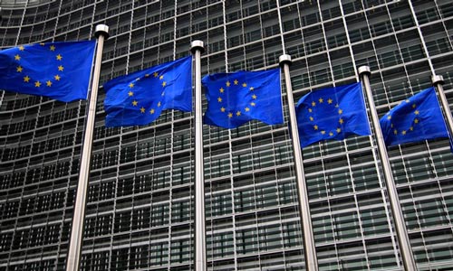 حكومة القرم تطلب الانضمام الى الاتحاد الروسي