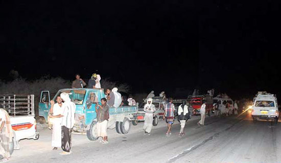 قبائل حضرموت تحذر وزارة الدفاع اليمني من استمرار القصف ونزوح كبير للسكان اليمن يفشل بفك حصار النفط الذي تفرضه قبائل حضرموت