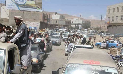 جانب من تظاهرة انصار الله في اليمن في مدينة عمران اليمن: تظاهرة لحركة ’انصار الله’ في عمران طالبت باسقاط حكومة الفساد