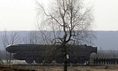 روسيا تختبر صاروخاً بالستياً جديداً