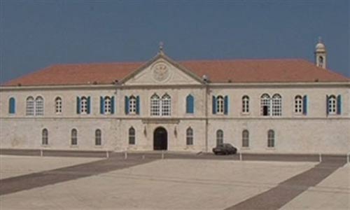 اللجنة السداسية تدعو الى انتخابات رئاسية في موعدها الدستوري