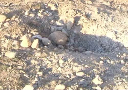 بالصور .. سقوط 3 صواريخ على بلدة اللبوة