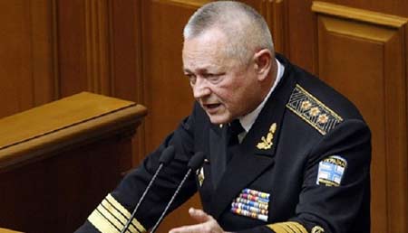 البرلمان الأوكراني يقر استقالة إيغور تينيوخ القائم بأعمال وزير الدفاع