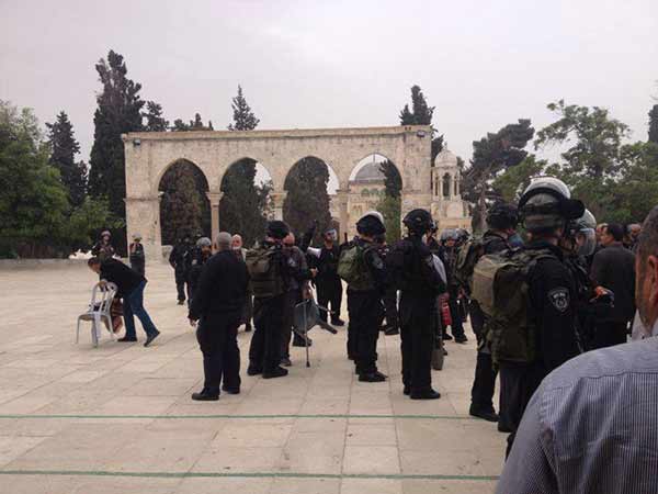 تأهب فلسطيني للتصدي لإقتحام المسجد الأقصى
