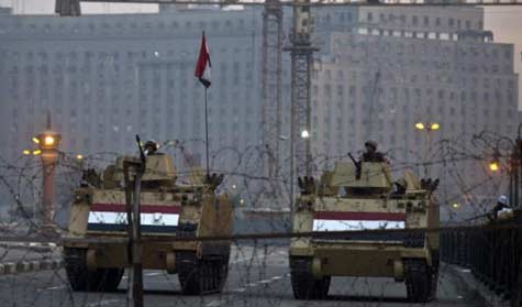 موجة انفجارات بـ&rsquo;أشجار مفخخة&rsquo; أمام جامعة القاهرة !