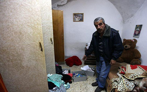 منازل الأبرياء تحت نيران الاحتلال الاسرائيلي بالضفة
