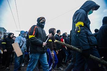 كييف تهاجم الموالين لموسكو في سلافيانسك