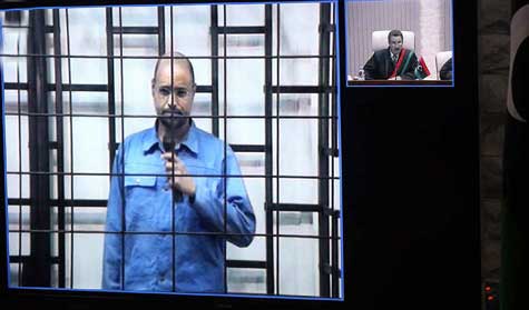 ليبيا.. استئناف محاكمة نجل القذافي سيف الإسلام