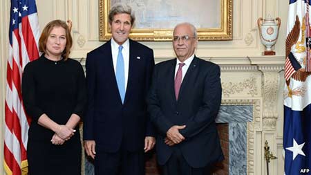 &rsquo;يديعوت احرنوت&rsquo; : المساعي مستمرة للتوصل إلى تفاهمات تسمح بإجراء محادثات تسوية قريبة