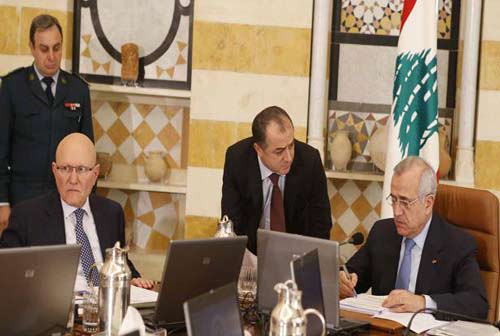 انتهاء جلسة مجلس الوزراء في بعبدا