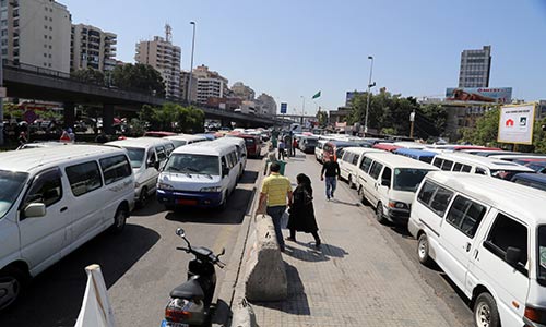 تظاهرة سيارة لاتحاد ونقابات قطاع النقل  البري 