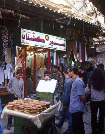 طرابلس تئن تحت وطأة النزوح السوري 