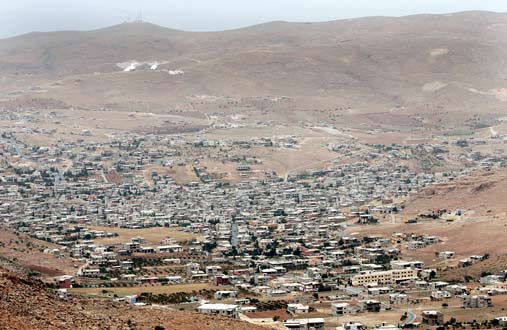 مسلحون من &rsquo;جبهة النصرة &rsquo;خطفوا 4 سوريين من مخيم للنازحين في جرود عرسال