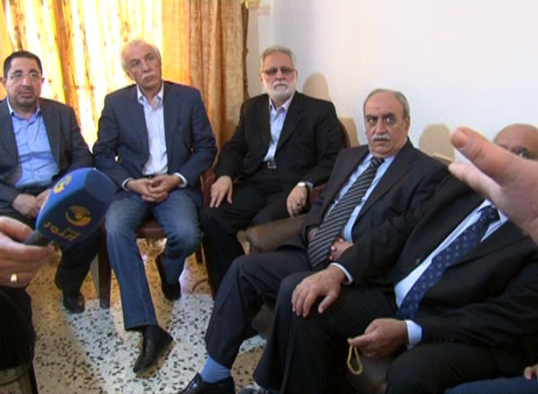 نواب تكتل بعلبك الهرمل يجتمعون بممثلي القطاع الزراعي  
