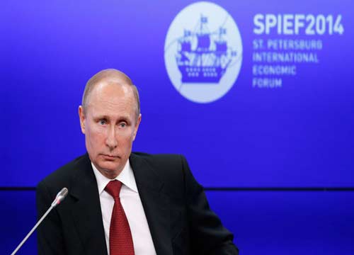 مسؤولون روس: اوكرانيا تشهد &rsquo;حربا أهلية حقيقية&rsquo; 