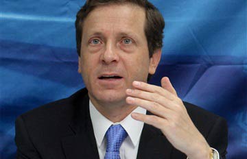  

هرتسوغ: &rsquo;صمت العالم أمام المذابح في سوريا مدو&rsquo;