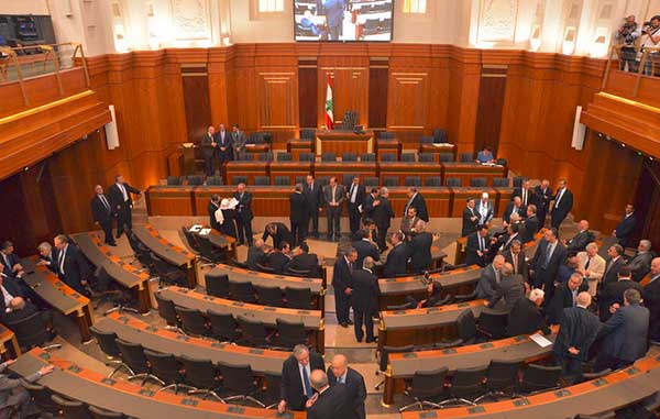 مشهد مكرّر في ساحة النجمة