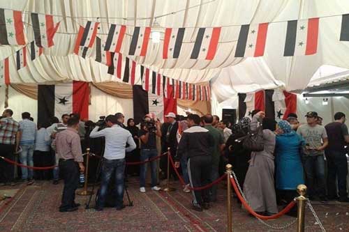 سوريو الخارج يسقطون رهانات المشككين ويصوتون بكثافة