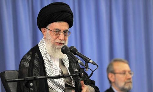 الإمام الخامنئي: مخطط الاعداء اثارة النعرات الطائفية 