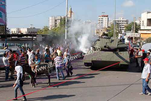 مشهدية حية لتدمير &rsquo;&rsquo;الميركافا&rsquo;&rsquo; في صيدا بعيد المقاومة والتحرير